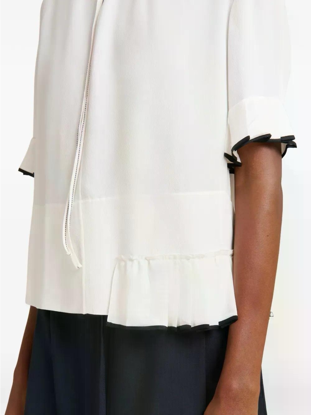 Moroccan silk blent v-neck top with pleated details